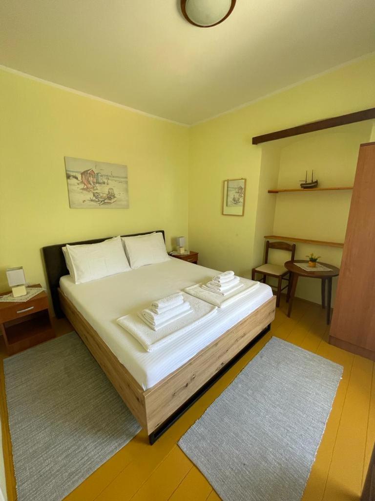 Mediterranean Holiday House & Apartments コトル 部屋 写真