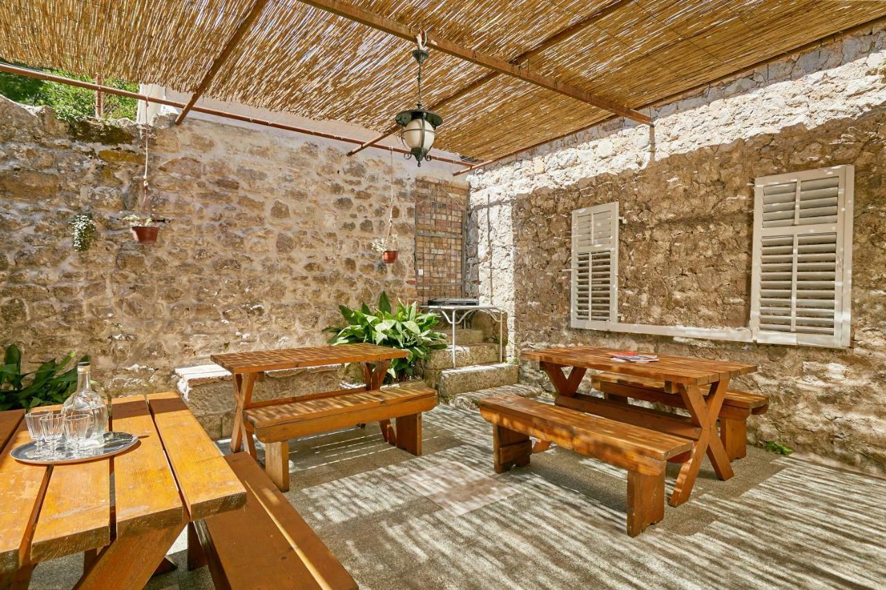 Mediterranean Holiday House & Apartments コトル エクステリア 写真