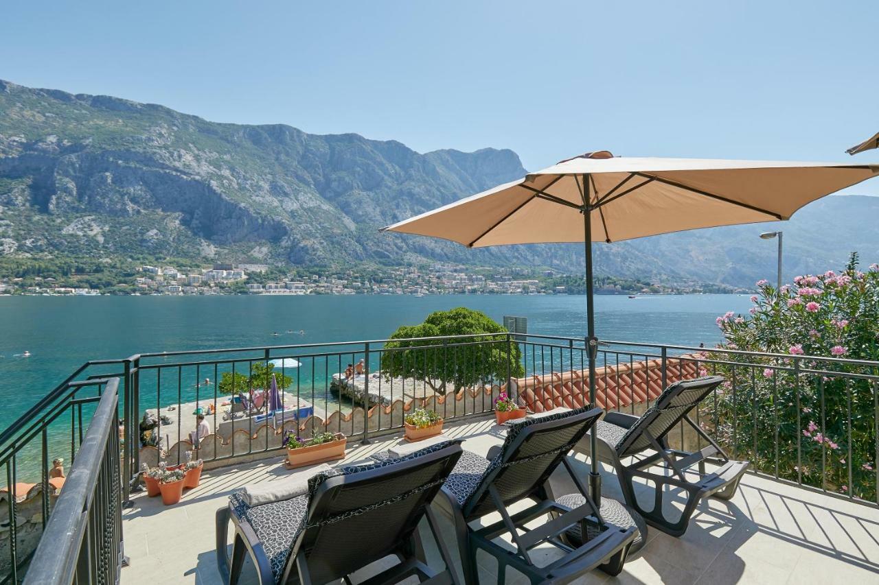Mediterranean Holiday House & Apartments コトル エクステリア 写真