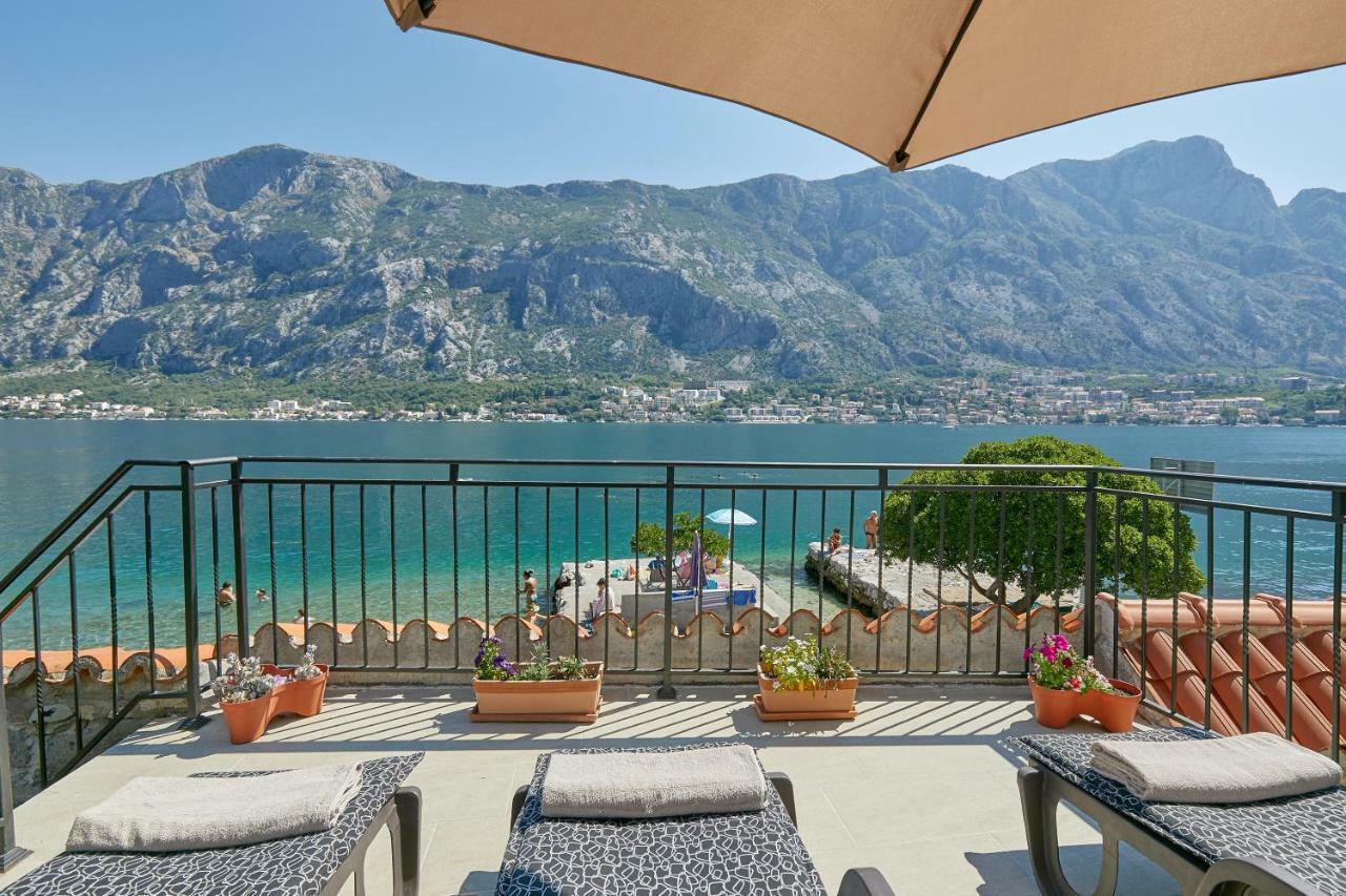Mediterranean Holiday House & Apartments コトル エクステリア 写真