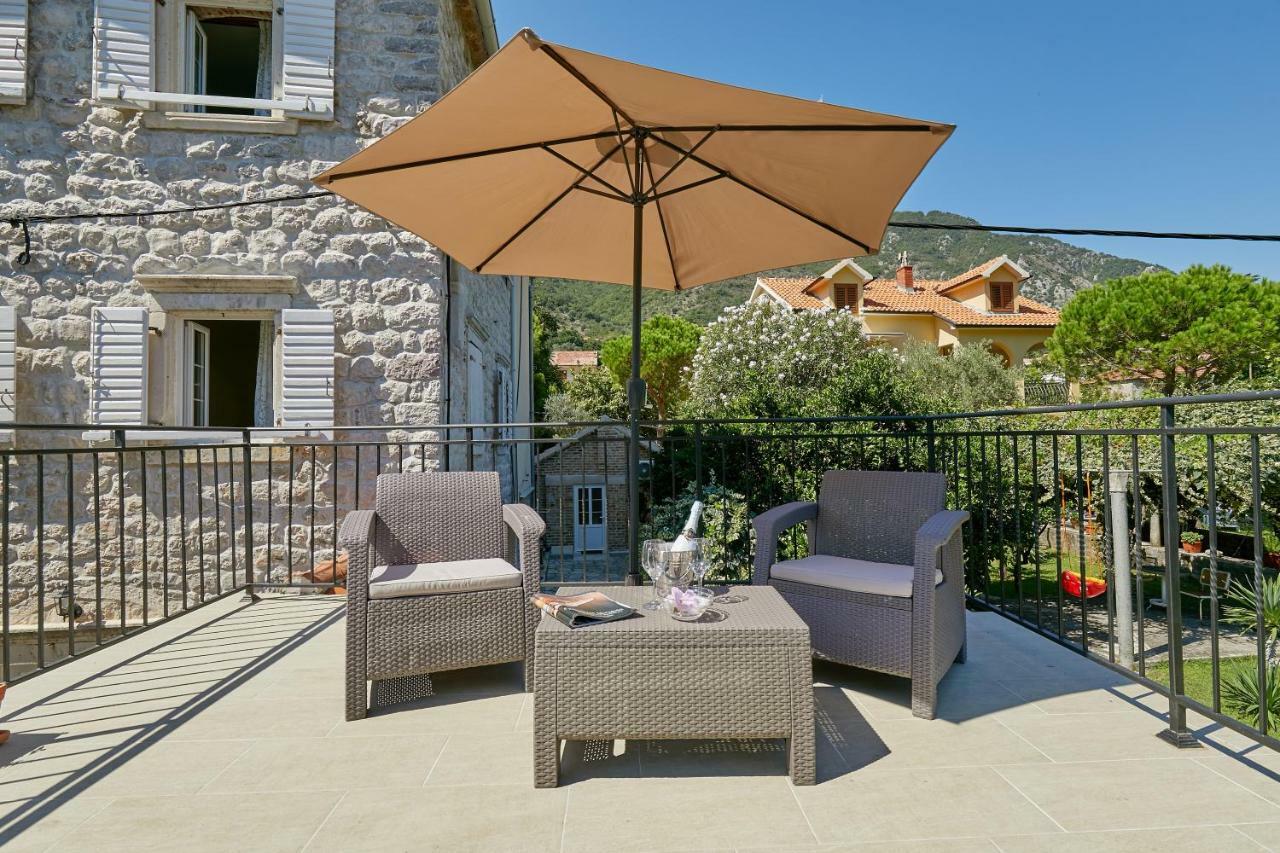 Mediterranean Holiday House & Apartments コトル エクステリア 写真