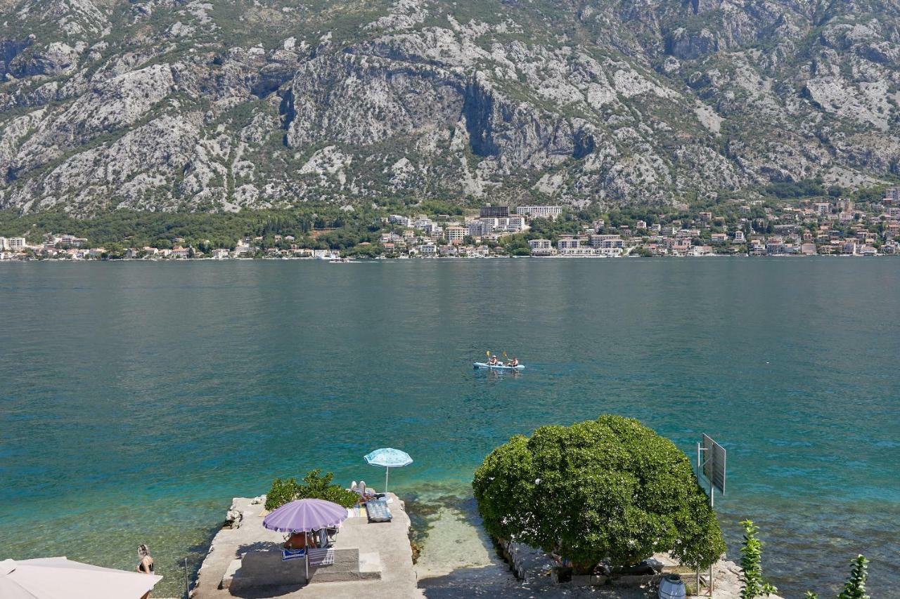 Mediterranean Holiday House & Apartments コトル エクステリア 写真