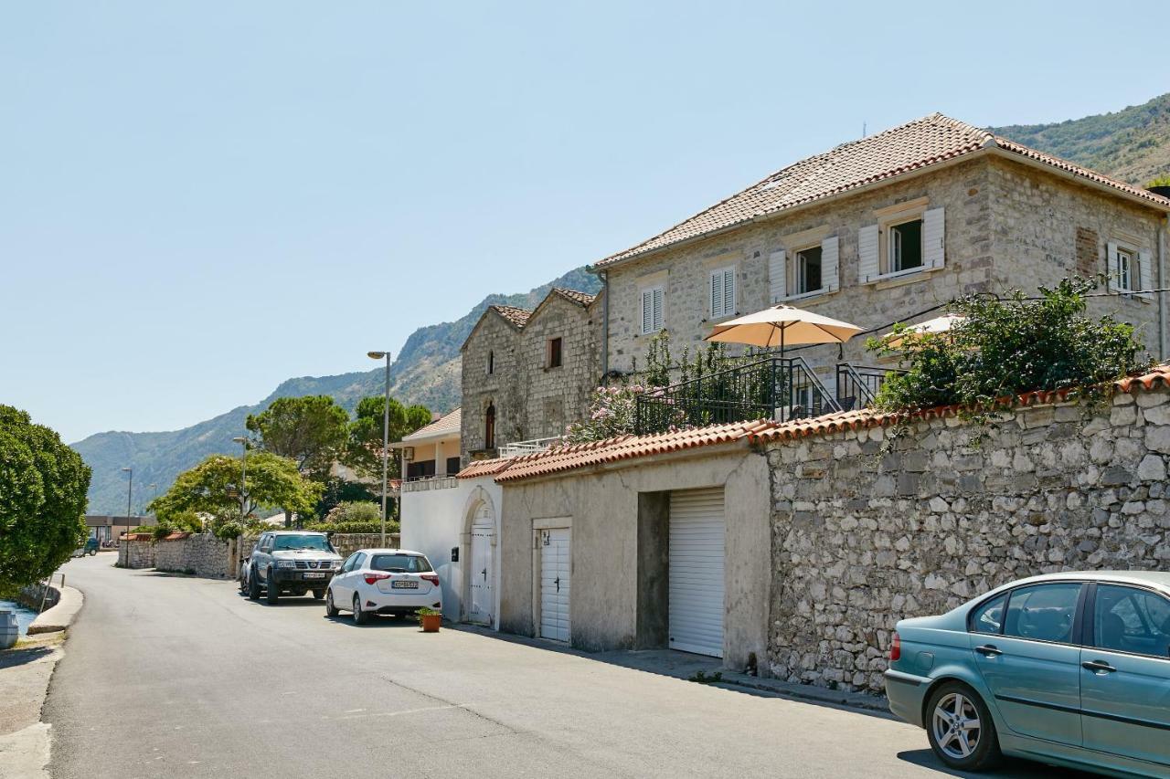 Mediterranean Holiday House & Apartments コトル エクステリア 写真