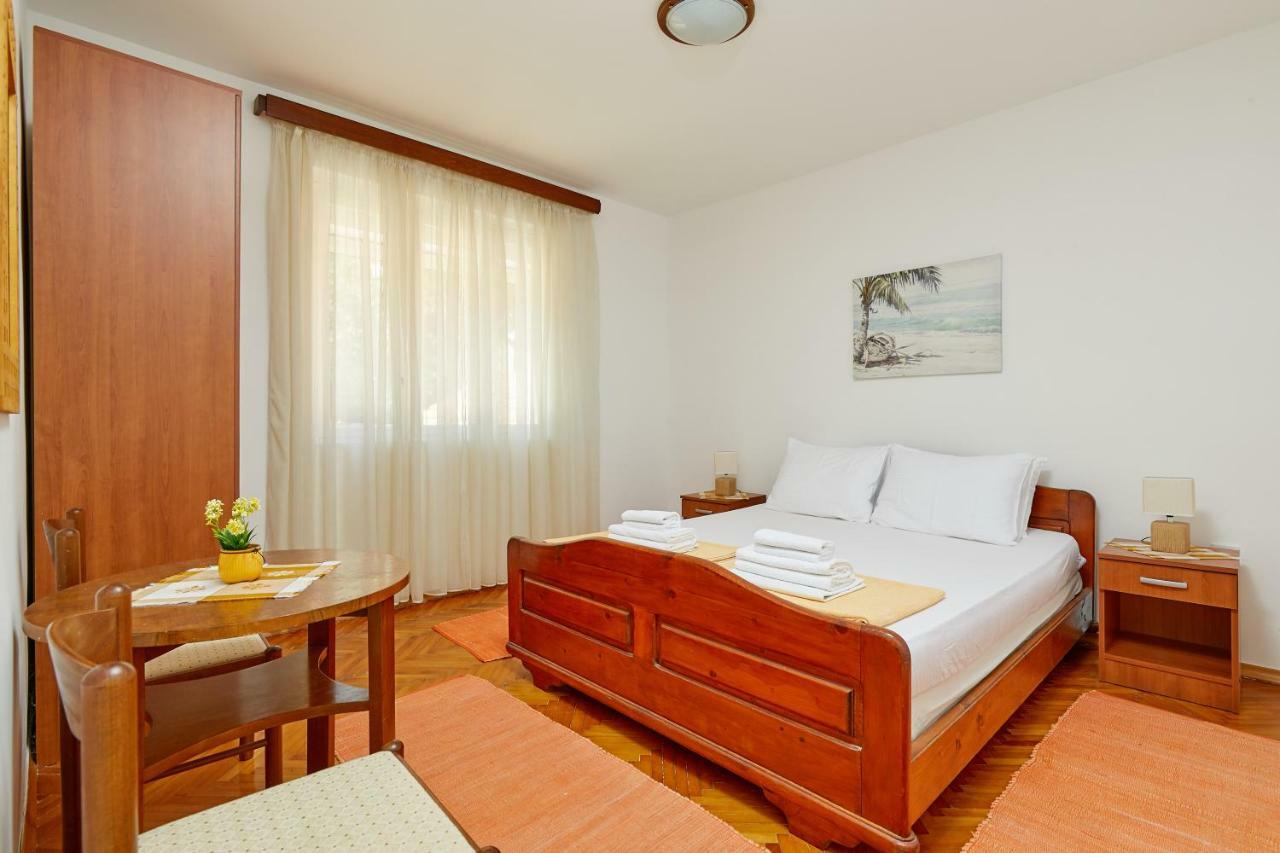 Mediterranean Holiday House & Apartments コトル エクステリア 写真
