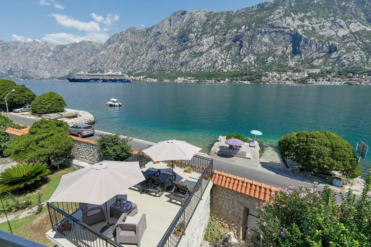 Mediterranean Holiday House & Apartments コトル エクステリア 写真