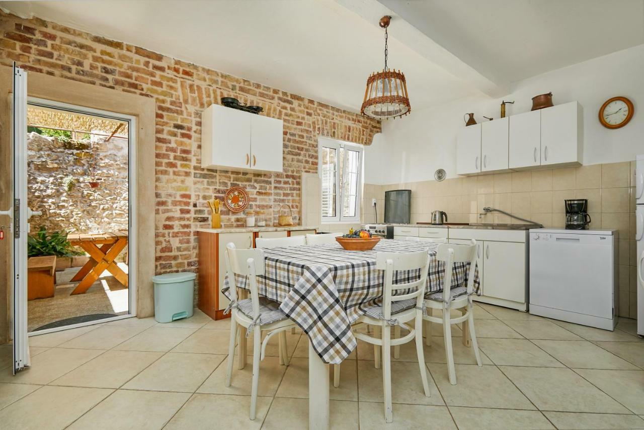 Mediterranean Holiday House & Apartments コトル エクステリア 写真