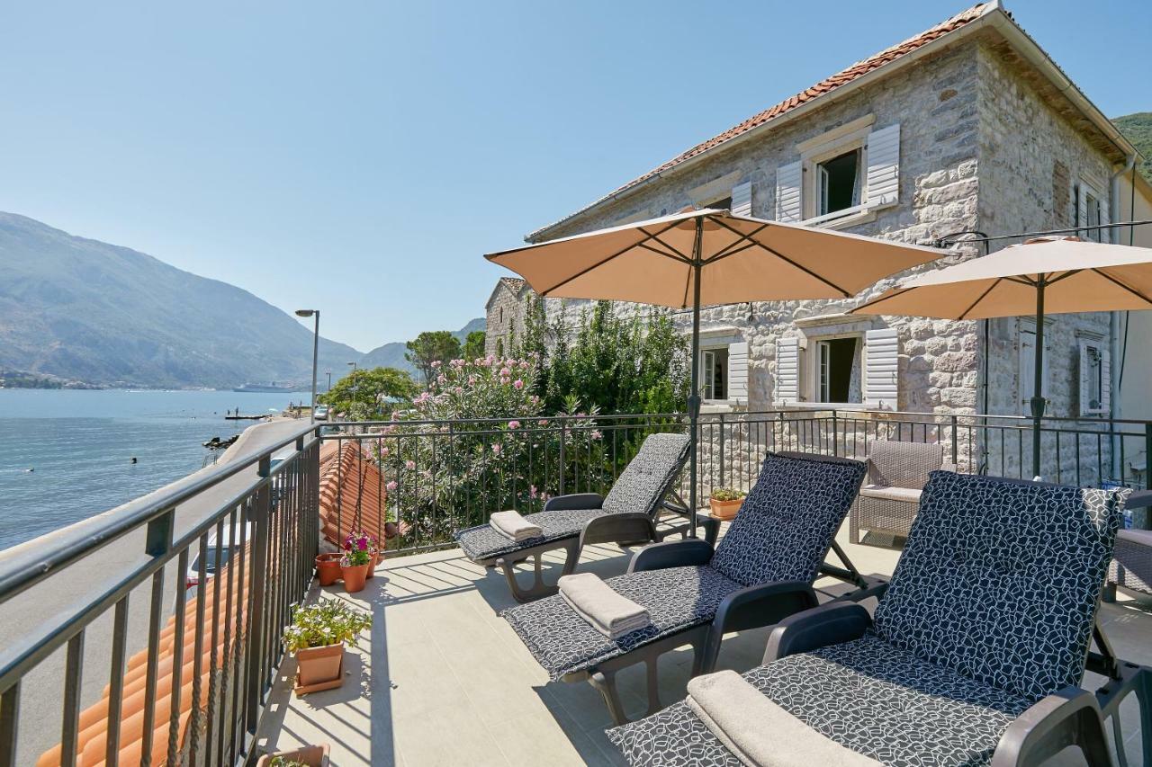 Mediterranean Holiday House & Apartments コトル エクステリア 写真