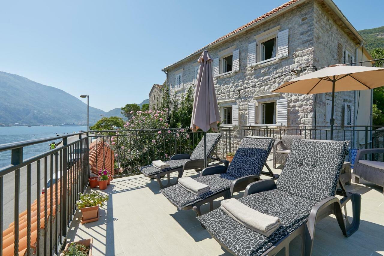 Mediterranean Holiday House & Apartments コトル エクステリア 写真