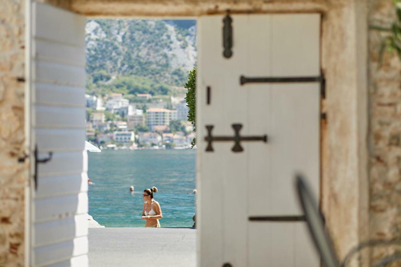 Mediterranean Holiday House & Apartments コトル エクステリア 写真