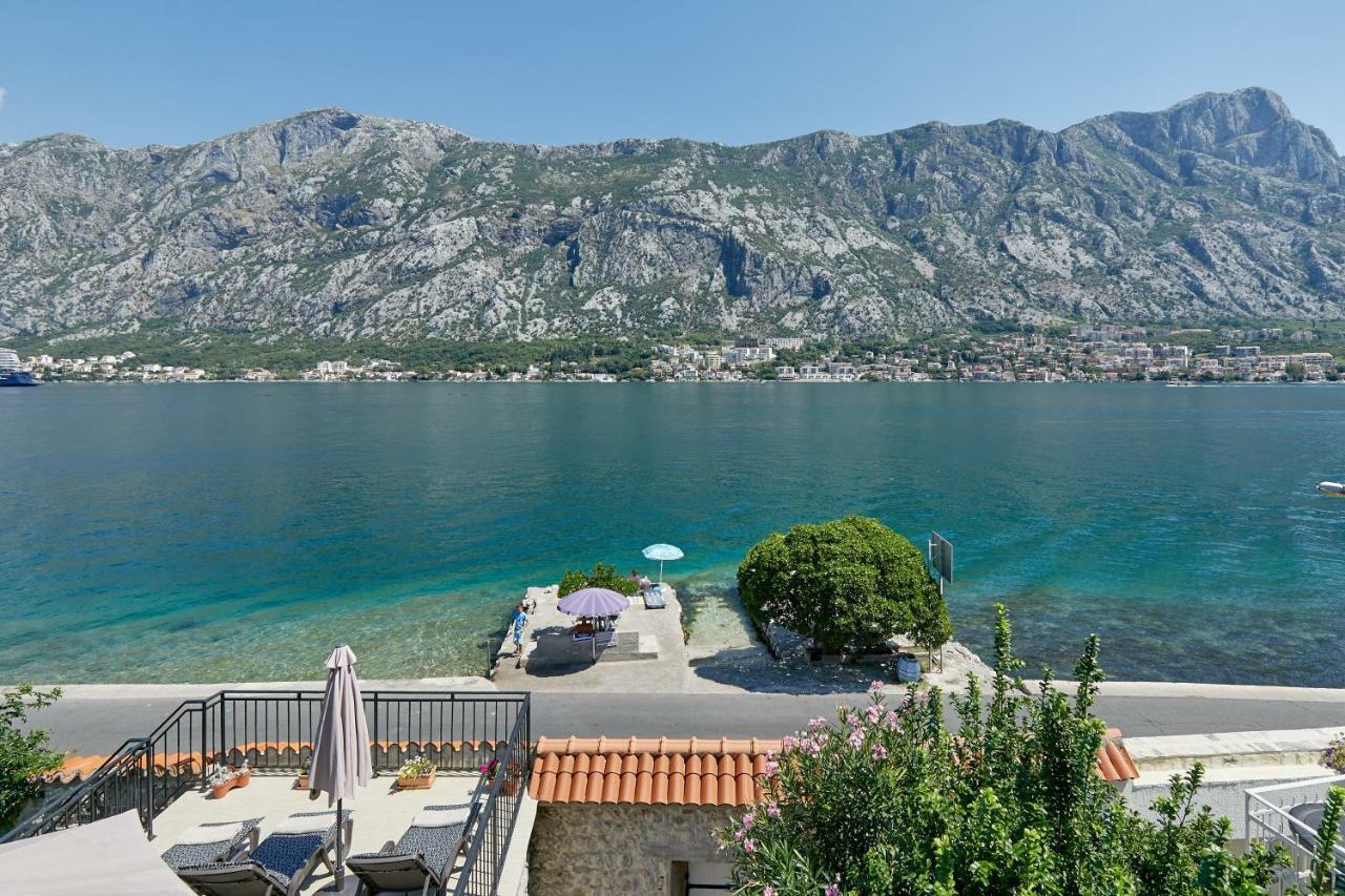 Mediterranean Holiday House & Apartments コトル エクステリア 写真